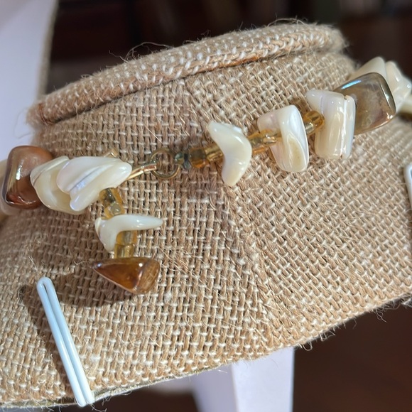 Lot of 13 VTG necklaces & clip earrings Mother of Pearl Shell silver plate - Picture 10 of 11